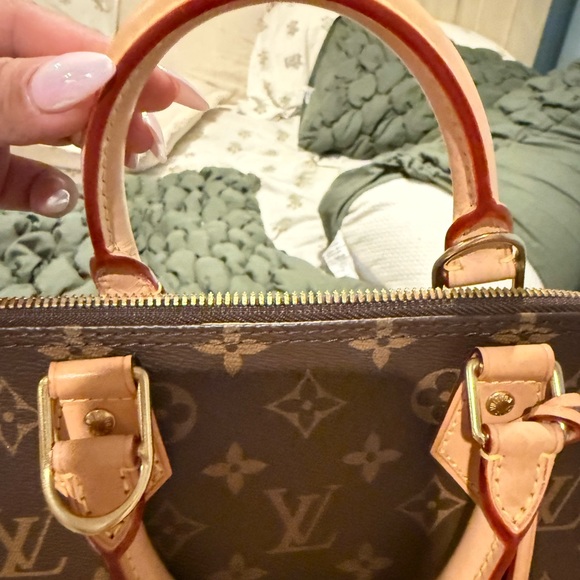 Louis Vuitton Alma PM Authentic - Picture 10 of 11
